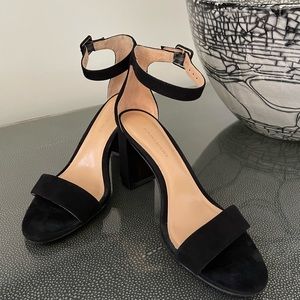 Block heel sandal